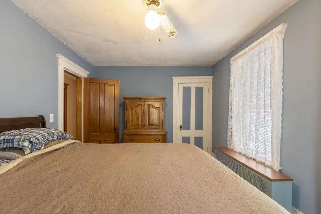 11 Park Avenue Newport ME 04953