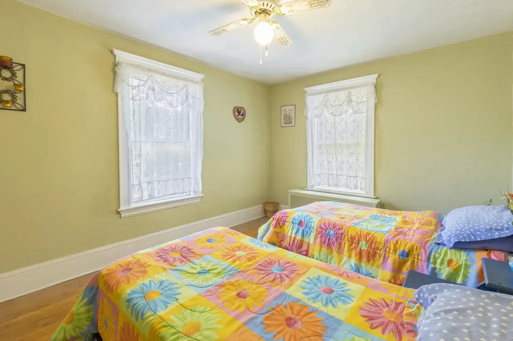 11 Park Avenue Newport ME 04953
