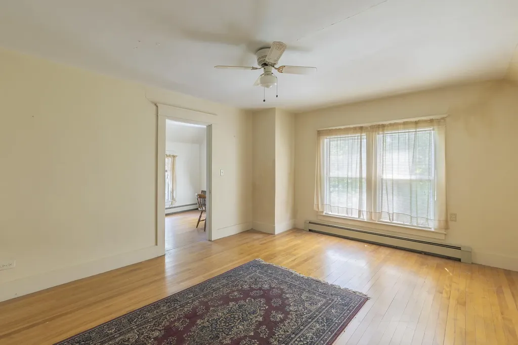 11 Park Avenue Newport ME 04953