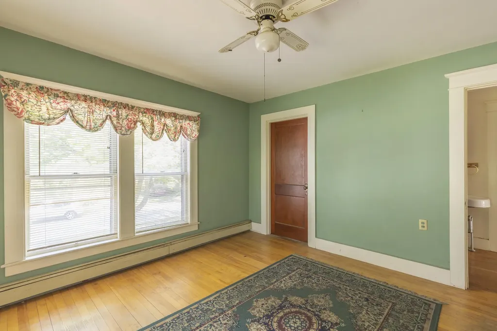 11 Park Avenue Newport ME 04953