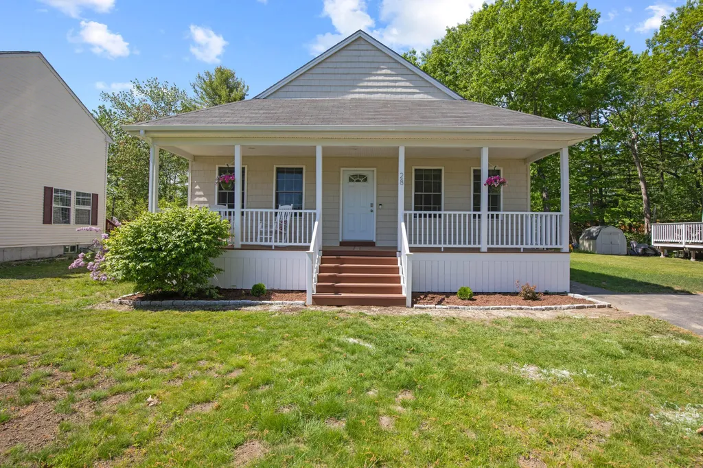 28 Ruby Lane Portland ME 04103
