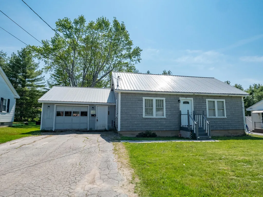 51 Fairview Avenue Randolph ME 04346