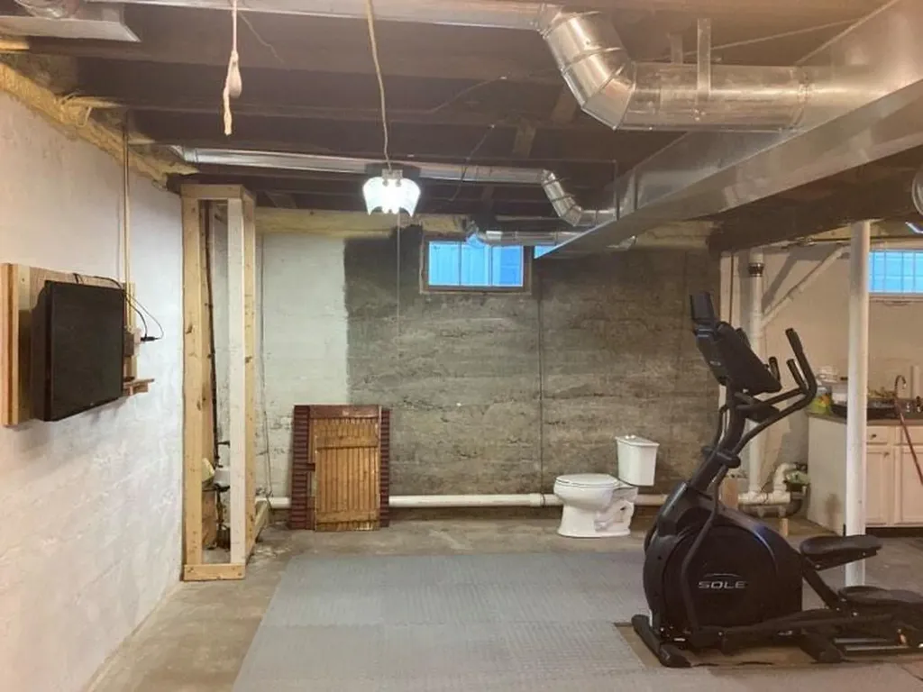 143 Greenwood Avenue Farmington ME 04938