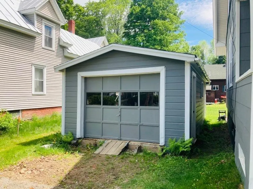 143 Greenwood Avenue Farmington ME 04938