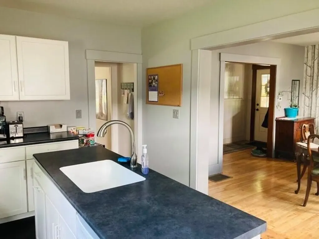 143 Greenwood Avenue Farmington ME 04938