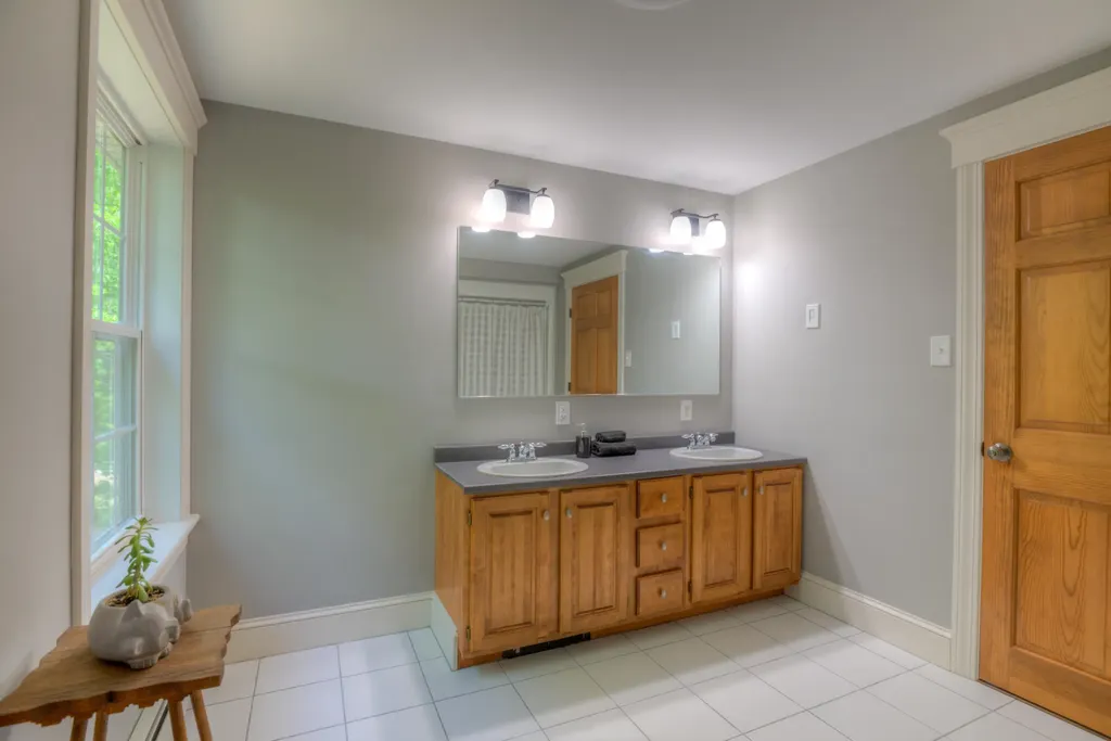 5 Cushman Woods Drive Norway ME 04268