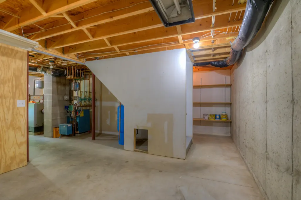 5 Cushman Woods Drive Norway ME 04268