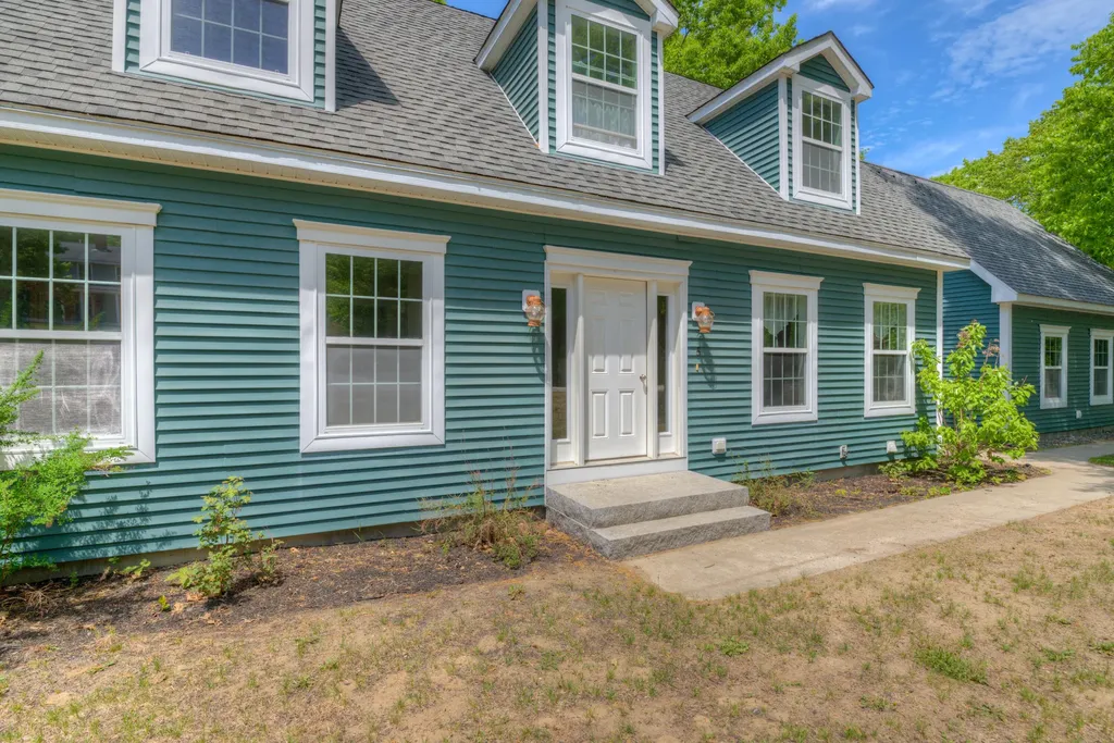 5 Cushman Woods Drive Norway ME 04268
