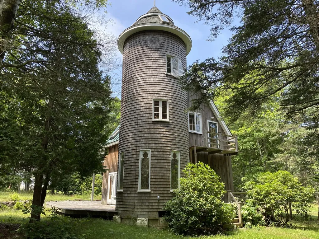 832 Main Road Islesboro ME 04848