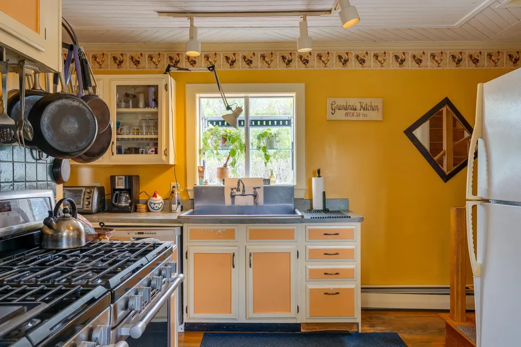1719 Harpswell Neck Road Harpswell ME 04079