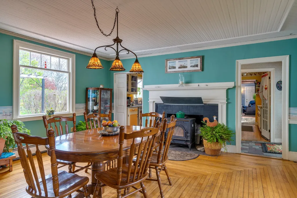 1719 Harpswell Neck Road Harpswell ME 04079