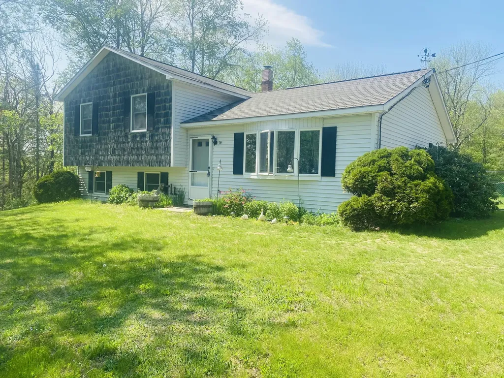 16 John Small Road Bowdoin ME 04287