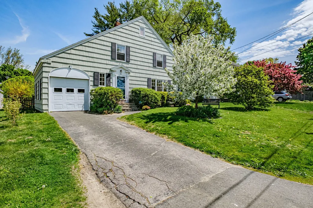 21 Rosedale Street Portland ME 04103