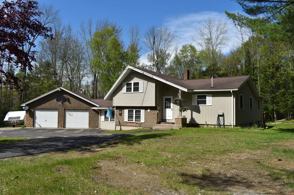 5 Center Pond Drive Lincoln ME 04457