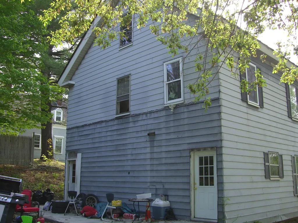 556 Water Street Gardiner ME 04345