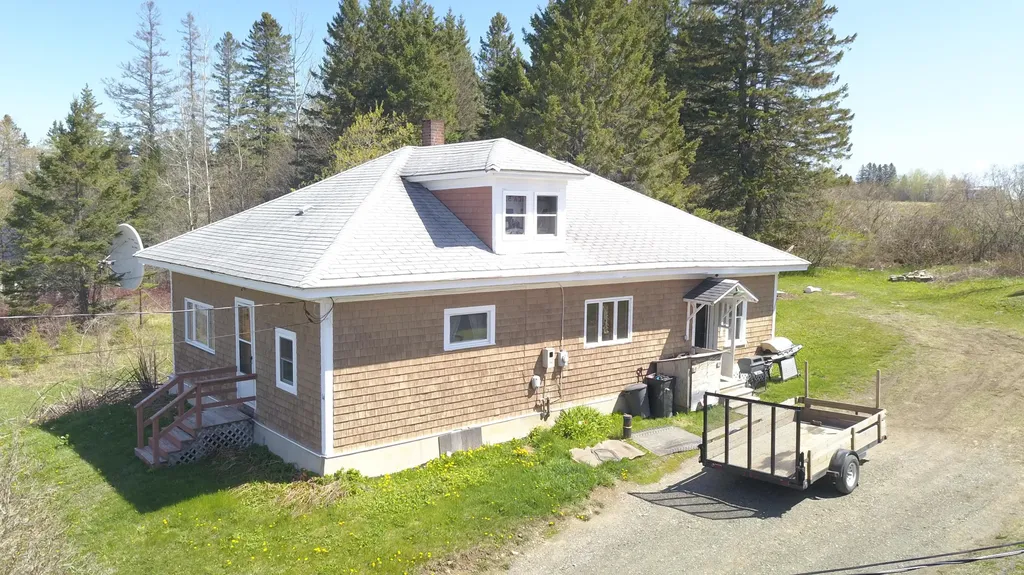 14 W Ridge Road Easton ME 04740
