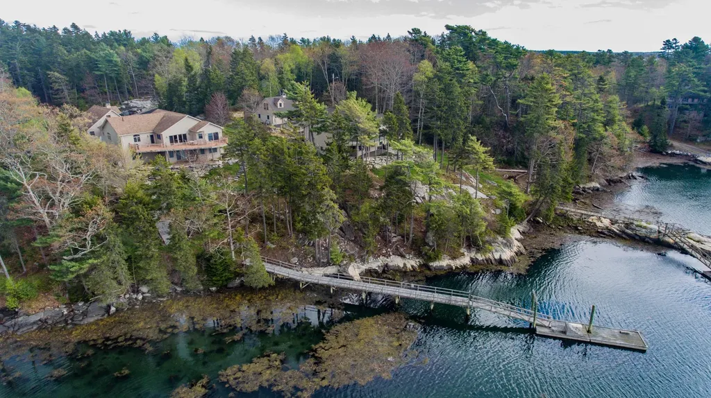 15 Townsend Ledge Drive Boothbay Harbor ME 04538