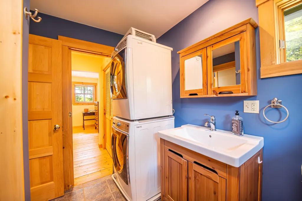 238 Tall Timbers Road Wayne ME 04284