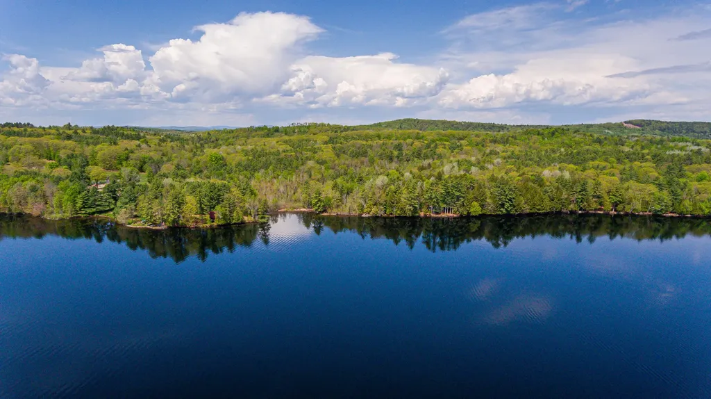 238 Tall Timbers Road Wayne ME 04284
