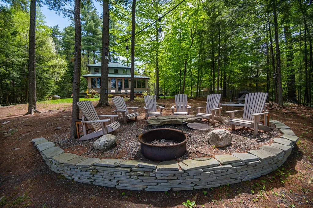 238 Tall Timbers Road Wayne ME 04284