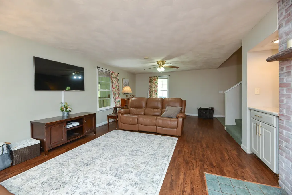 33 34th Street Acton ME 04001