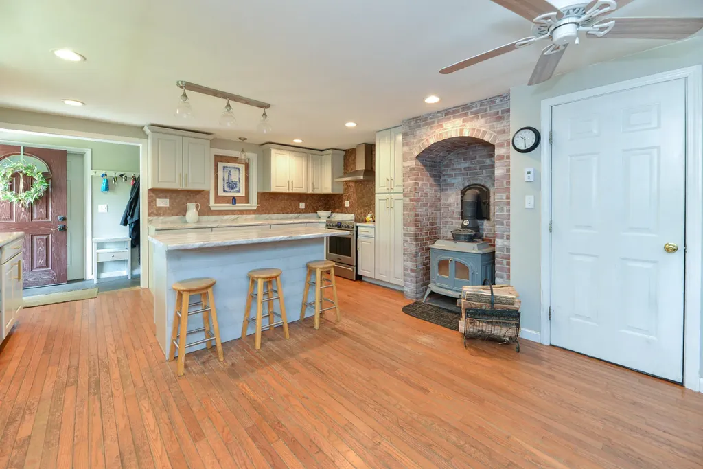 33 34th Street Acton ME 04001
