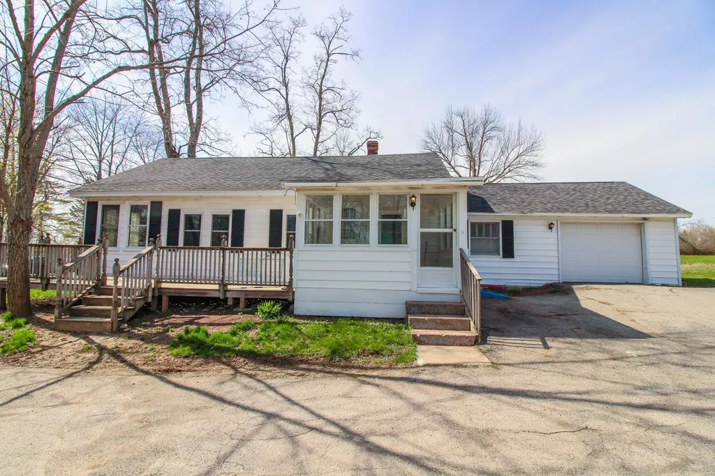 2243 Route 2 Hermon ME 04401