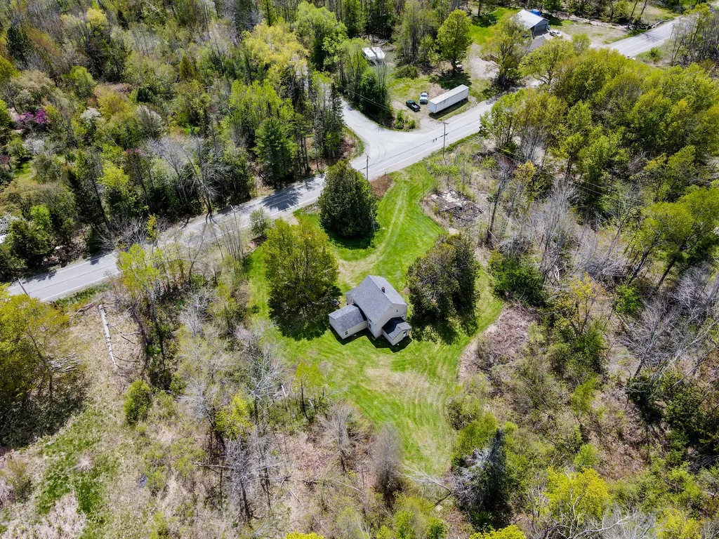 2488 Kennebec Road Newburgh ME 04444