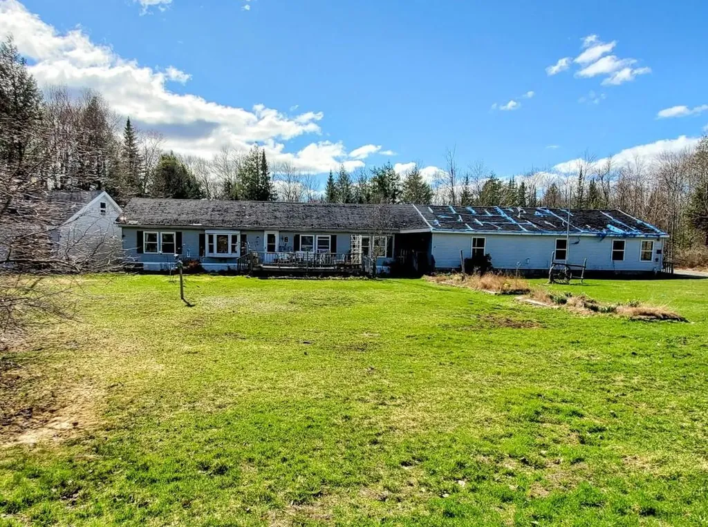 890 Hill Road Clinton ME 04927
