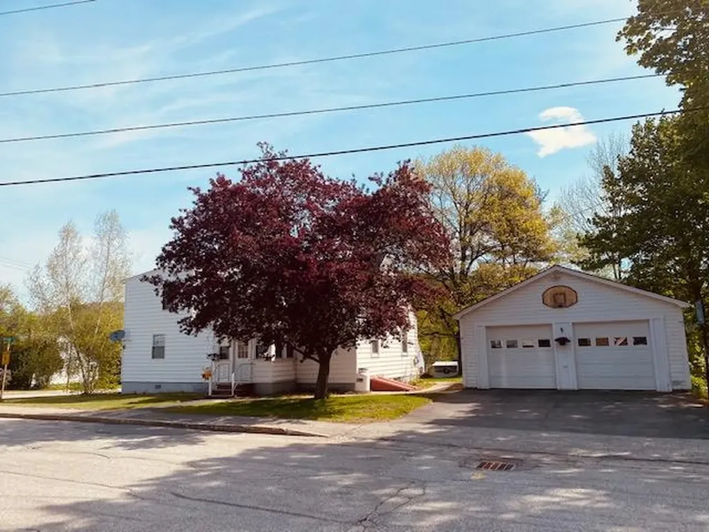 762 Somerset Street Rumford ME 04276