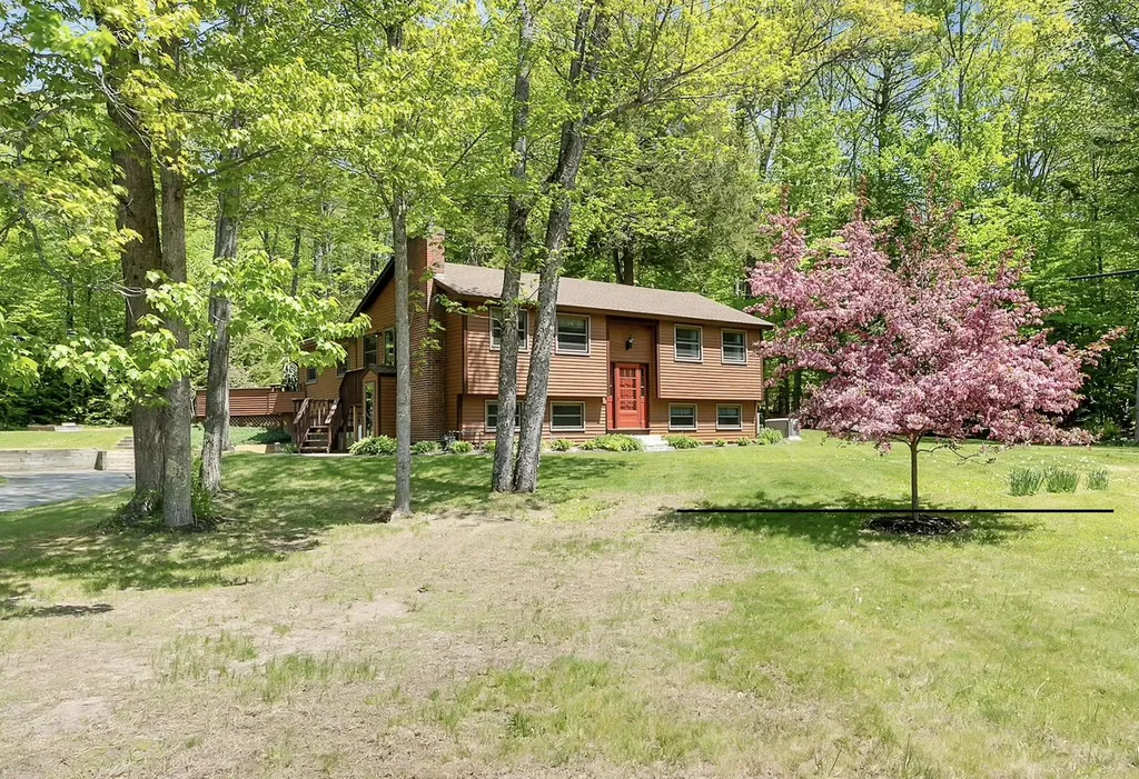 2 Merrill Road Freeport ME 04032