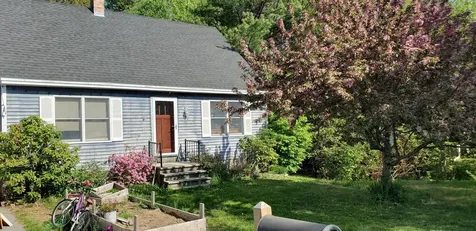 27 Hanson Drive Topsham ME 04086