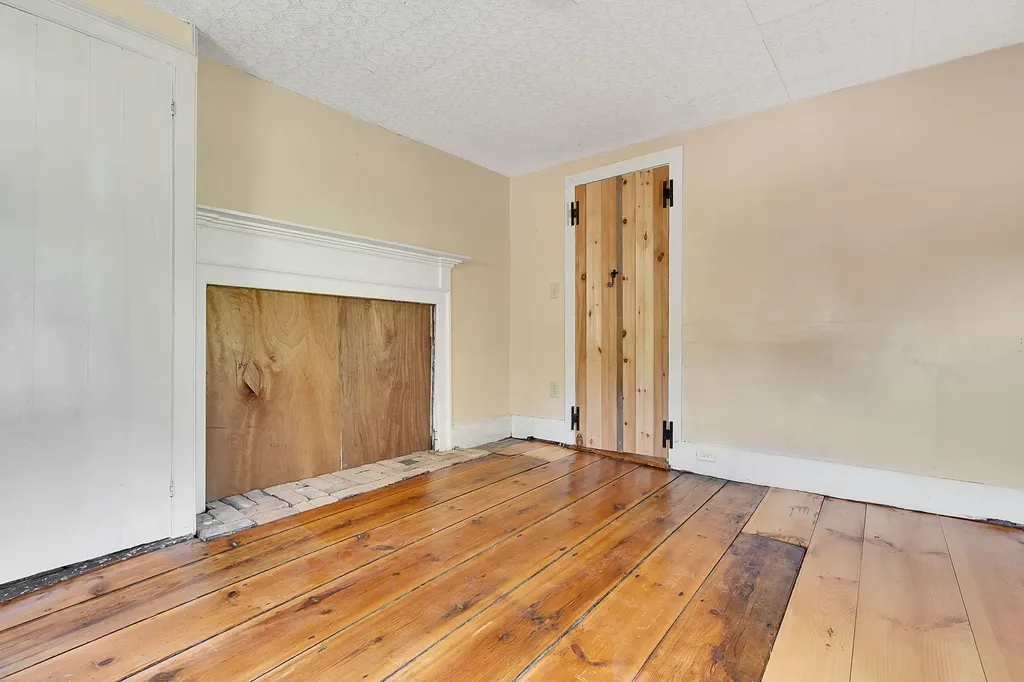 480 River Road Standish ME 04084