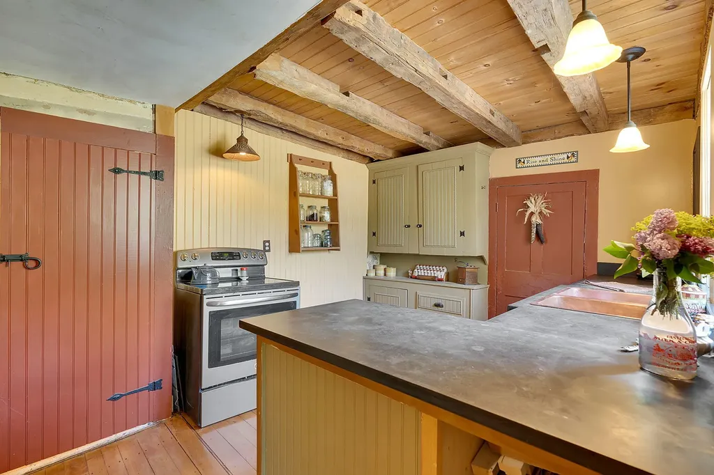480 River Road Standish ME 04084