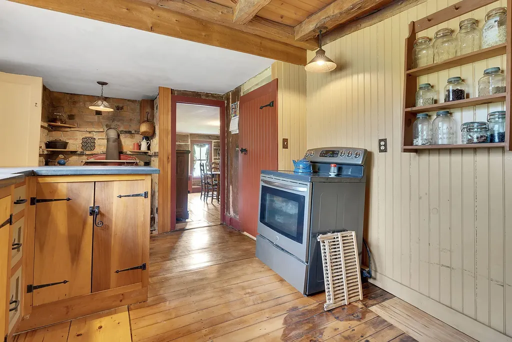 480 River Road Standish ME 04084