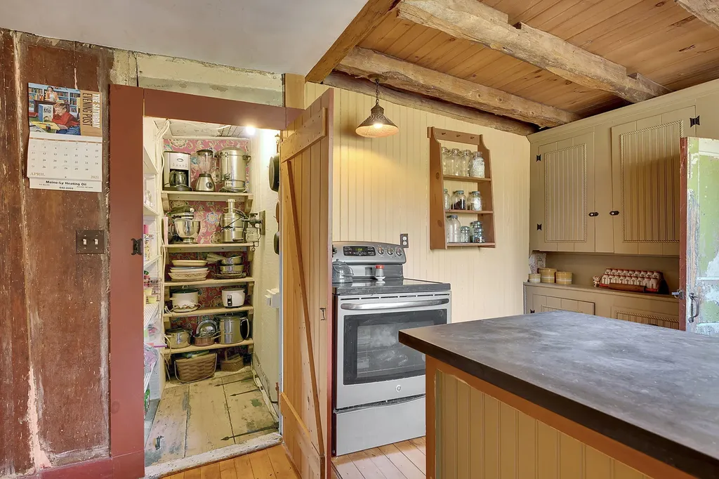 480 River Road Standish ME 04084