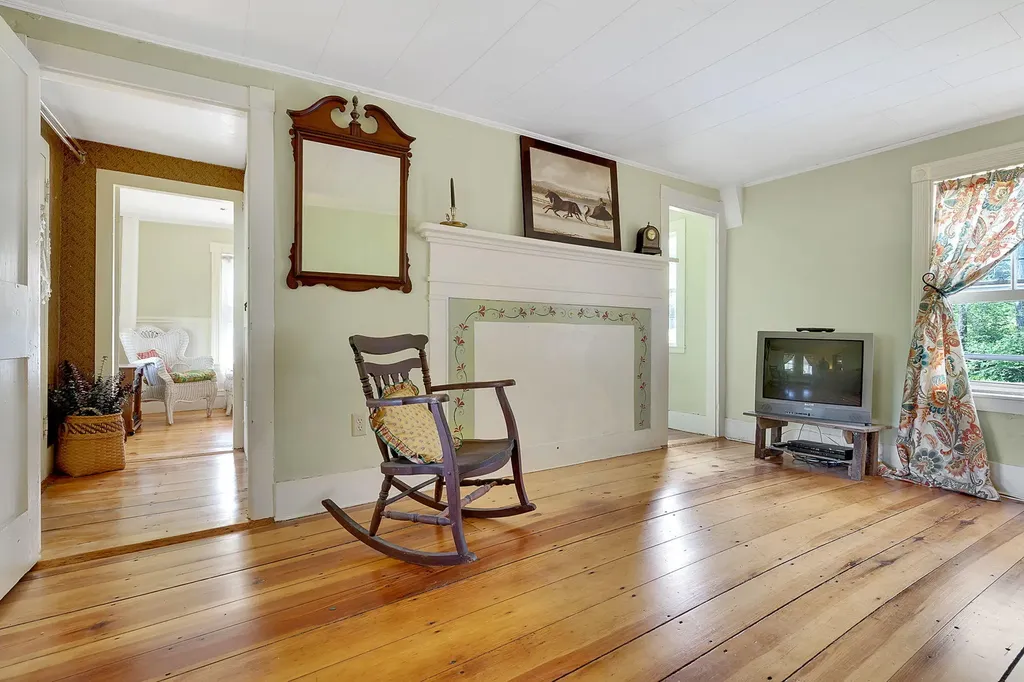 480 River Road Standish ME 04084