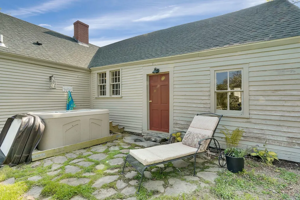 480 River Road Standish ME 04084