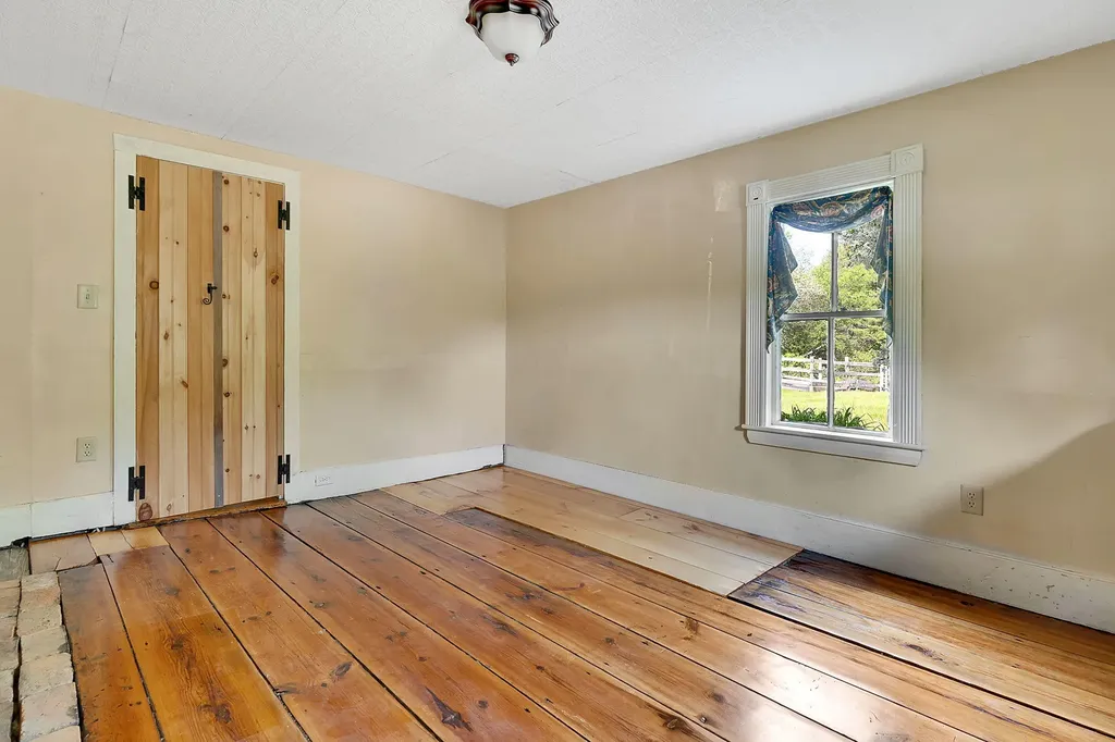 480 River Road Standish ME 04084