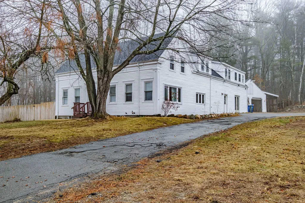 1083 Bridgton Road Westbrook ME 04092