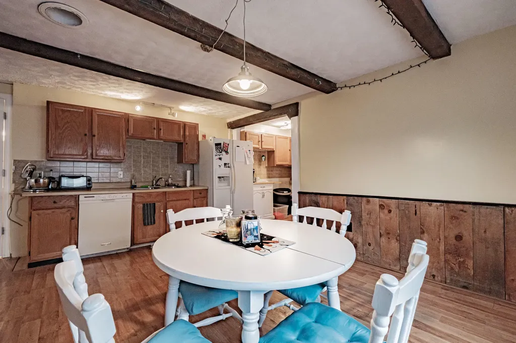 1083 Bridgton Road Westbrook ME 04092