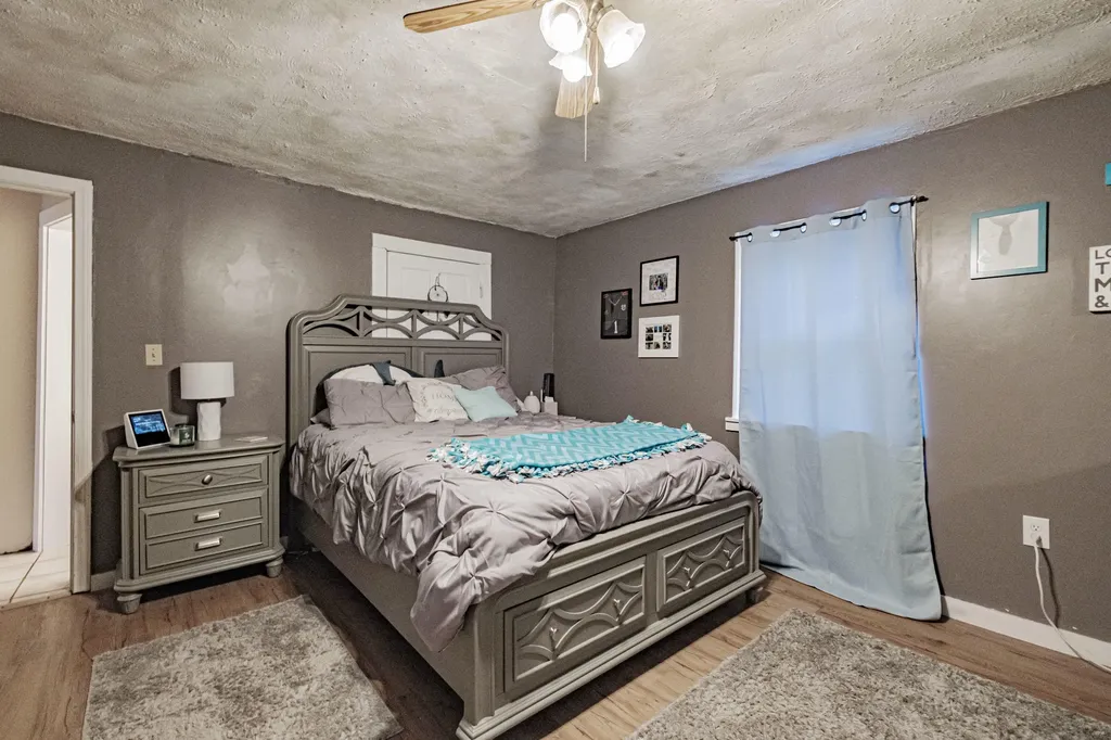 1083 Bridgton Road Westbrook ME 04092