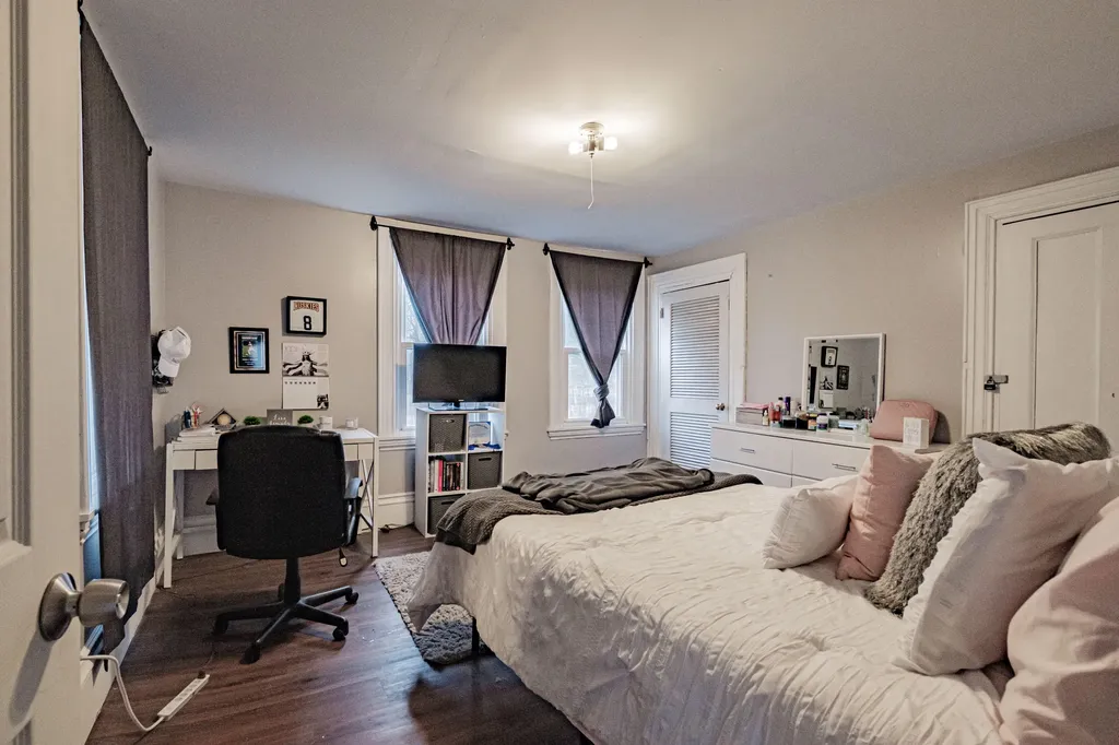 1083 Bridgton Road Westbrook ME 04092