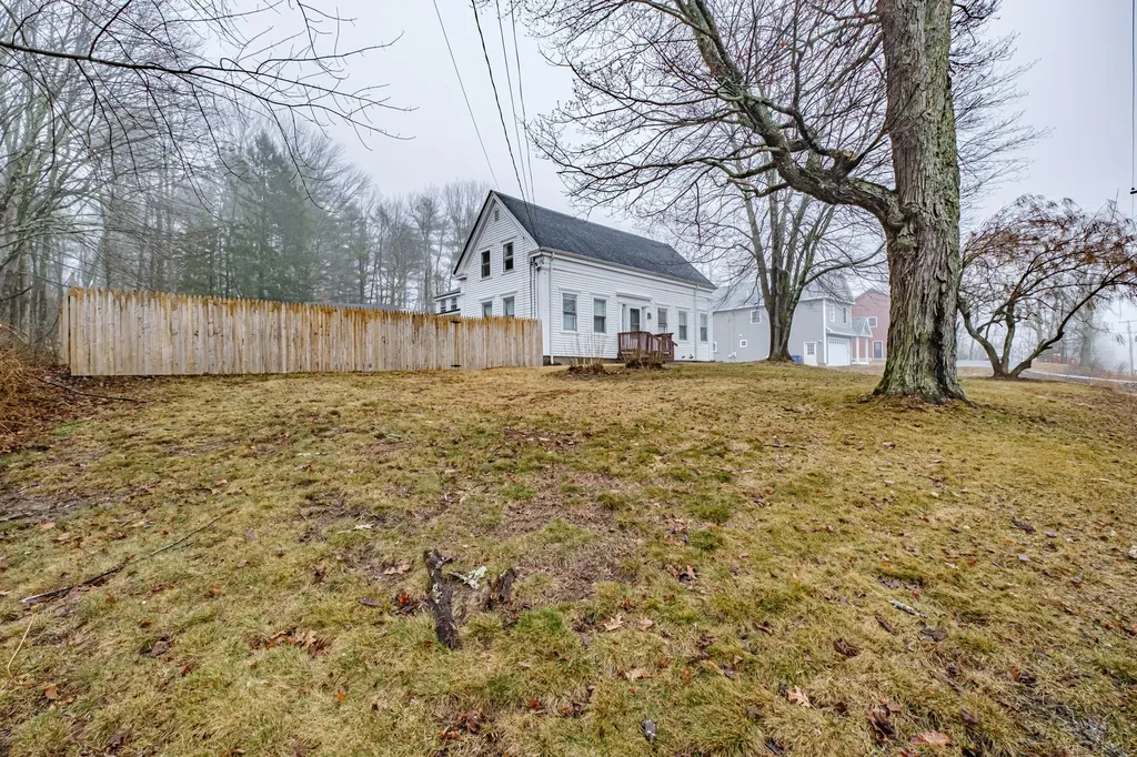 1083 Bridgton Road Westbrook ME 04092
