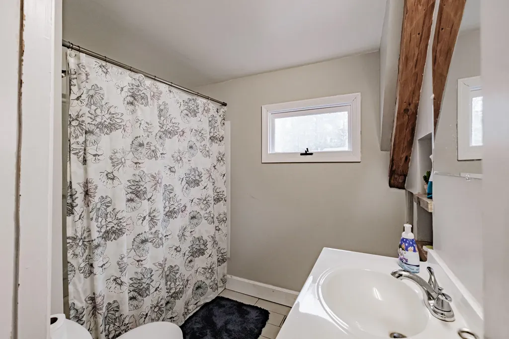 1083 Bridgton Road Westbrook ME 04092