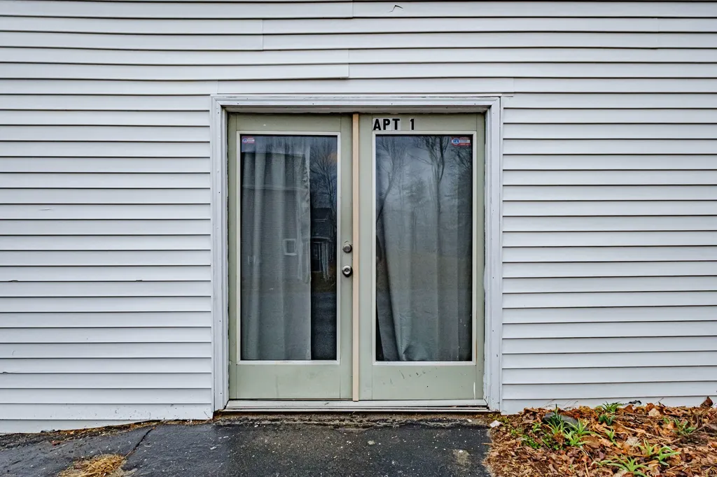 1083 Bridgton Road Westbrook ME 04092