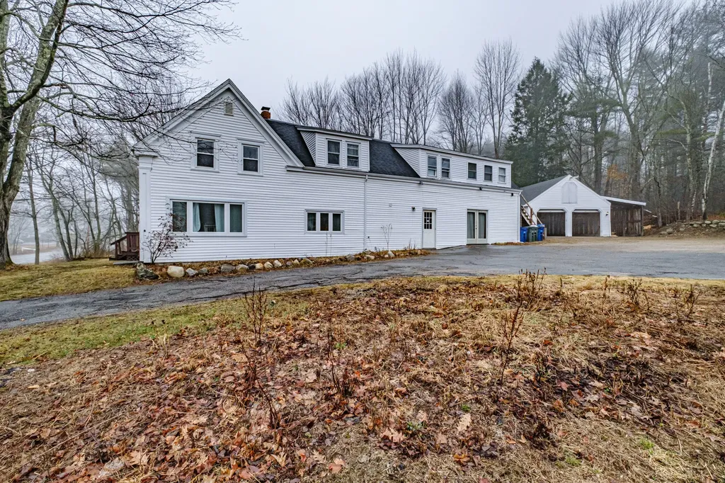 1083 Bridgton Road Westbrook ME 04092