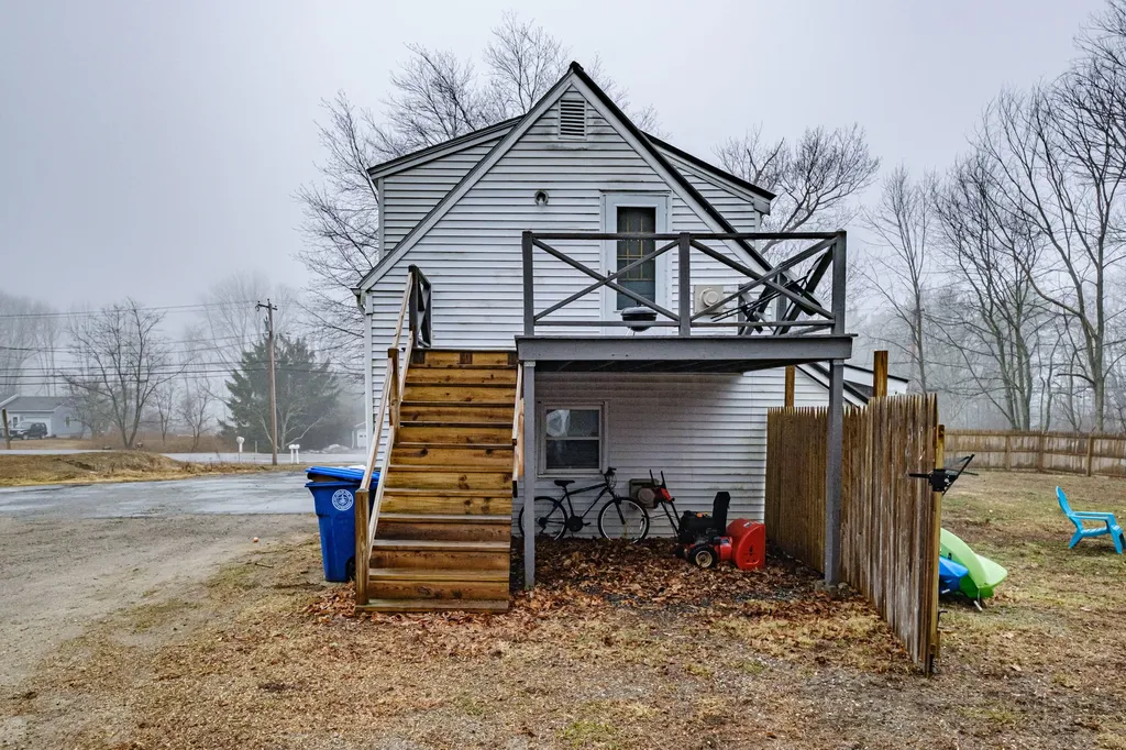 1083 Bridgton Road Westbrook ME 04092