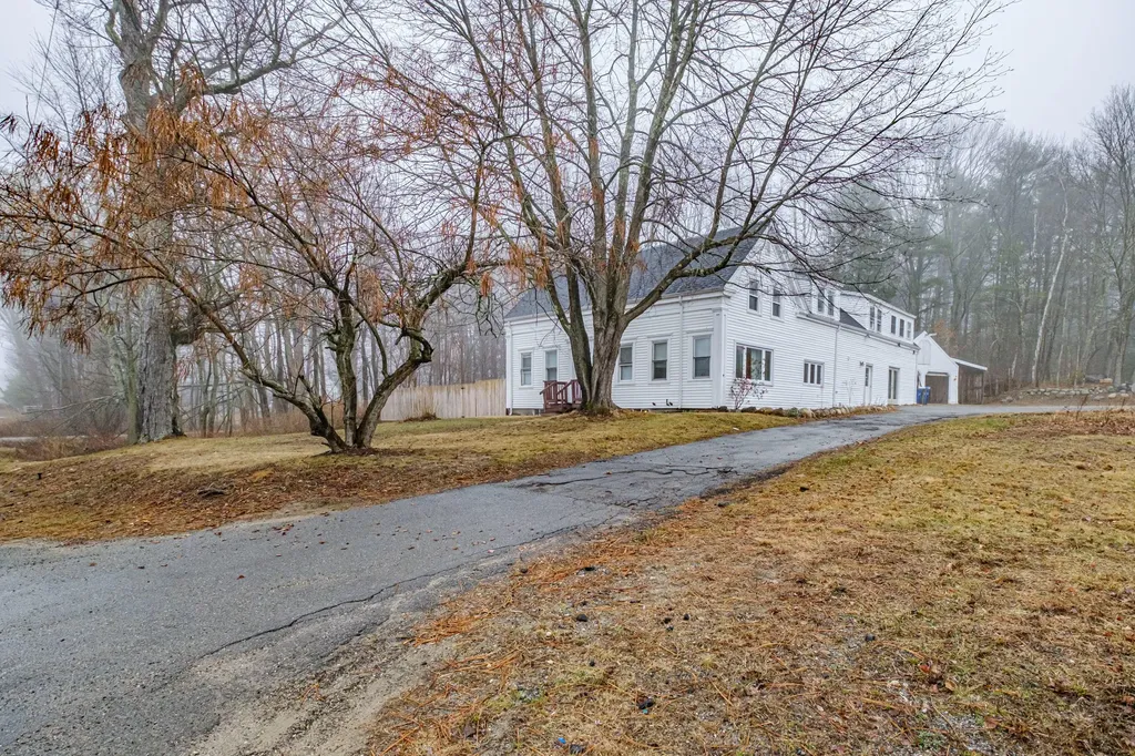1083 Bridgton Road Westbrook ME 04092