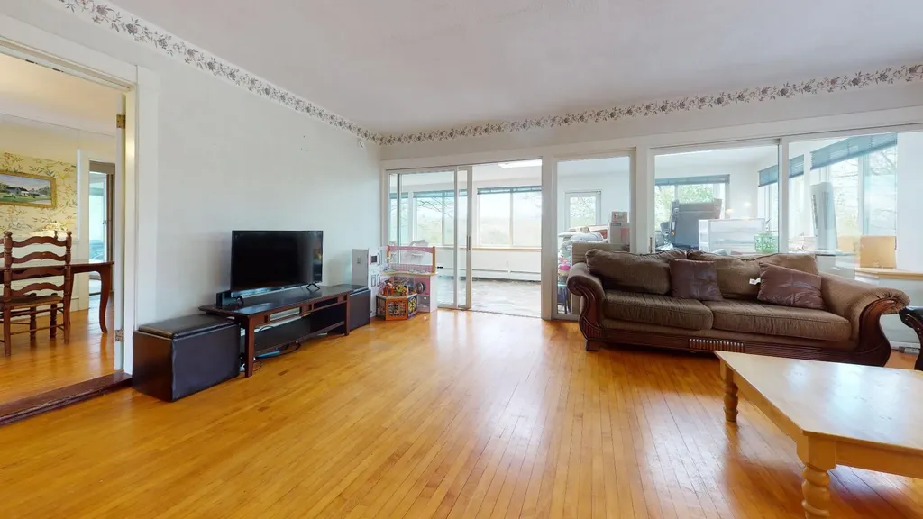 687 River Road Orrington ME 04474
